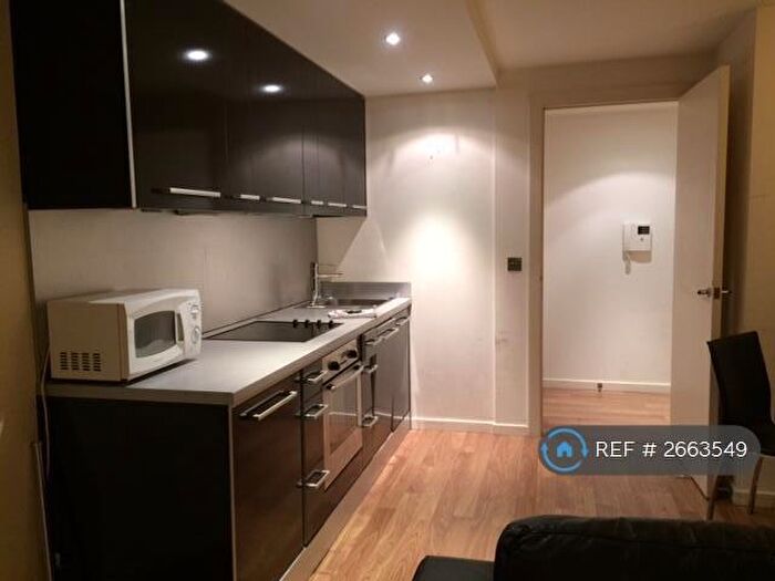 2 Bedroom Flat To Rent In Wellington Street, Leeds, LS1