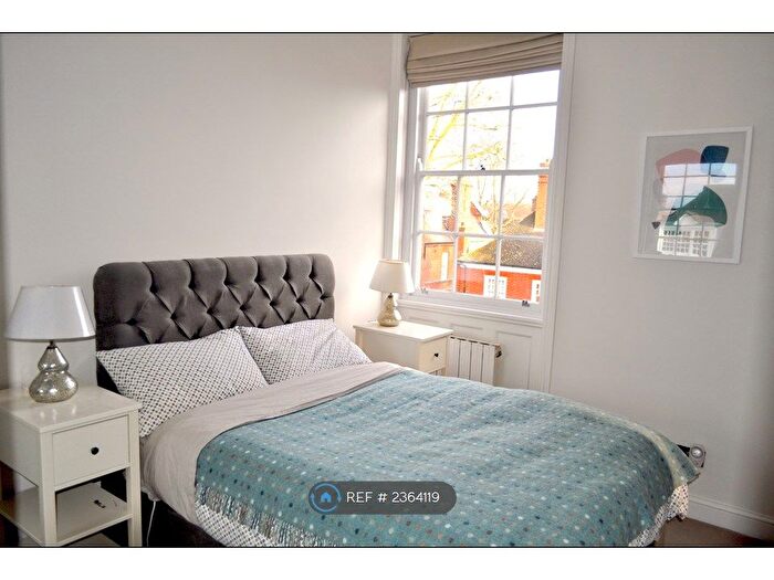 1 Bedroom Flat To Rent In Hampstead Hill Gardens, London, NW3