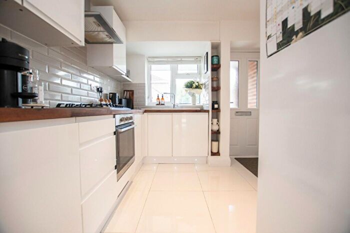 2 Bedroom Terraced House For Sale In Fox Close, Bishopstoke, SO50