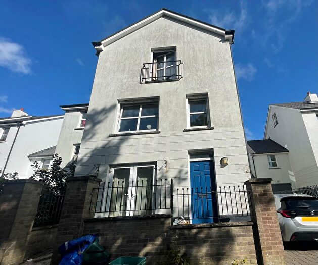 4 Bedroom Property To Rent In Kensington Gardens, Haverfordwest, SA61
