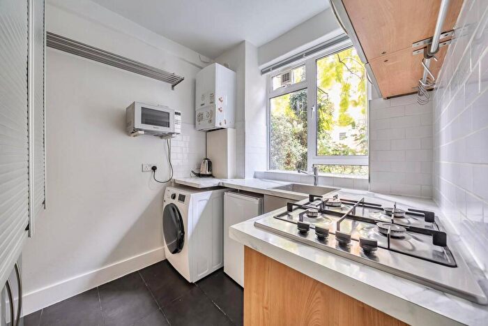 2 Bedroom Flat To Rent In Charlbert Street, St John's Wood, London, NW8