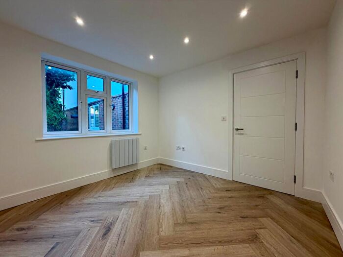 2 Bedroom Apartment To Rent In High Street, Baldock, SG7