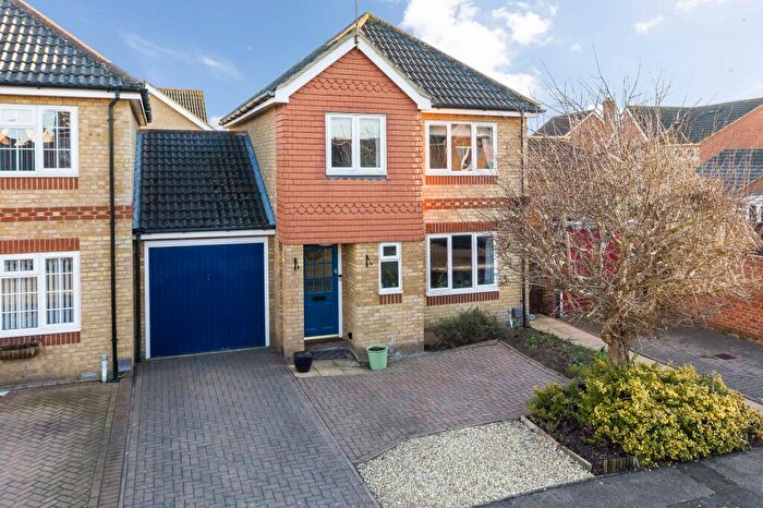 3 Bedroom Link Detached House For Sale In Rawthey Avenue, Didcot, OX11