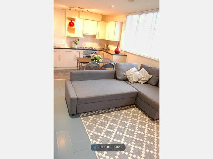 1 Bedroom Flat To Rent In Church Street, Dunstable LU5