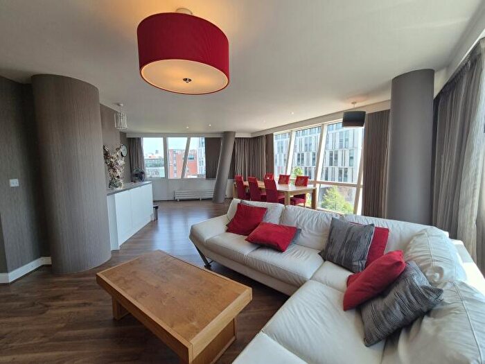 3 Bedroom Apartment To Rent In Strand Street Liverpool, L1