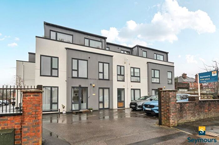 2 Bedroom Apartment To Rent In Worplesdon Road, Guildford, GU2