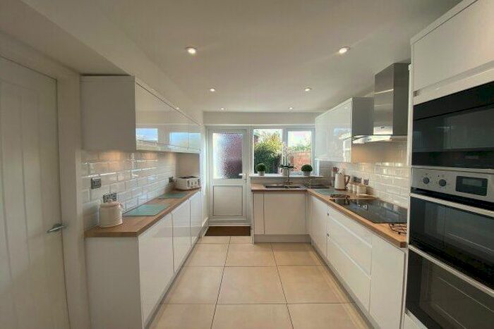 3 Bedroom Property To Rent In Eagle Close, Walsall, WS6