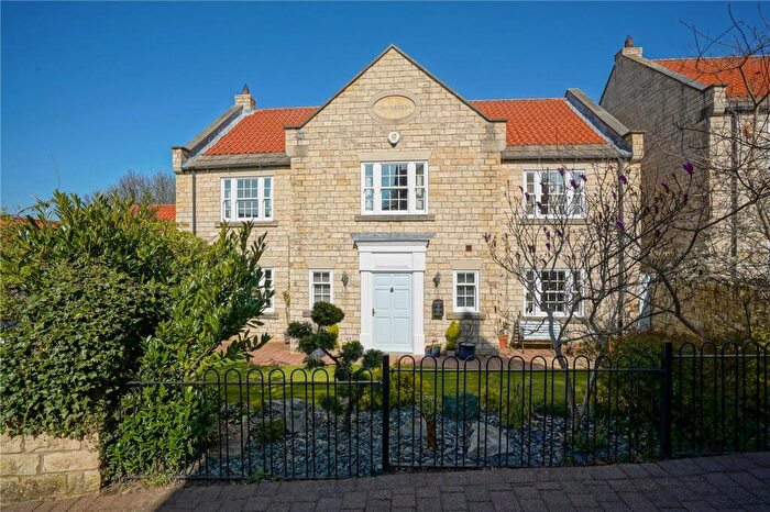 5 Bedroom Detached House For Sale In Beech House Croft, Clifton Village, S66