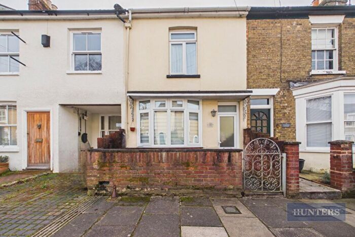 3 Bedroom House To Rent In Canton Street, Southampton, SO15