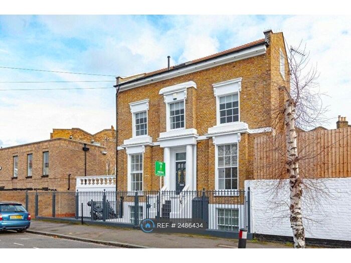 4 Bedroom Detached House To Rent In Stamford Road, London, N1