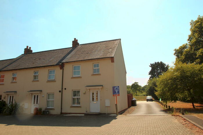 3 Bedroom House To Rent In Hickory Lane, Almondsbury, Bristol, BS32