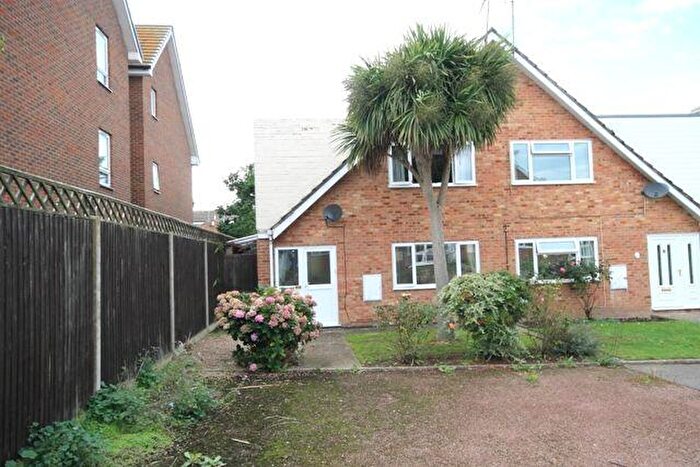 2 Bedroom Semi-Detached House To Rent In Abbeyfields, Faversham, ME13