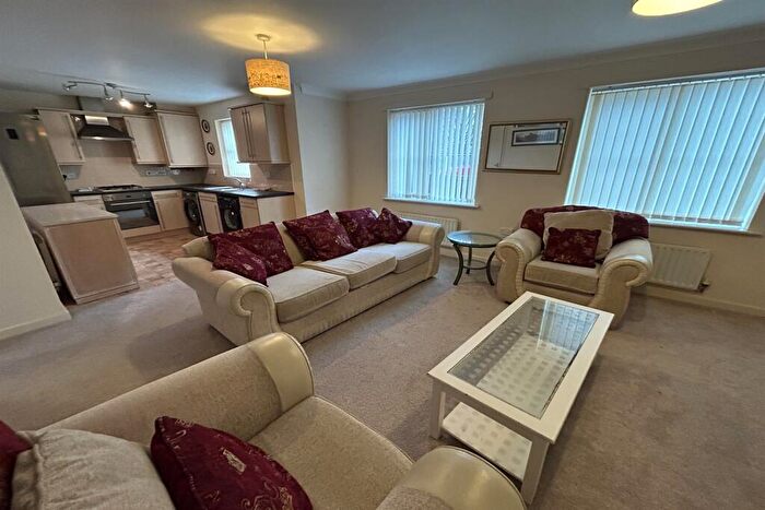 1 Bedroom Apartment To Rent In Haydock Avenue, Sale, M33