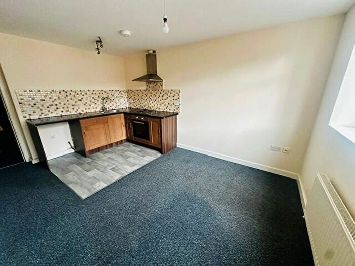 Flat To Rent In Oxford Street, Ripley, DE5