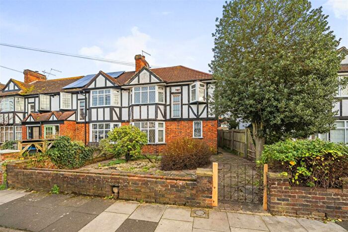 3 Bedroom Semi-Detached House To Rent In Cardinal Avenue, Kingston Upon Thames, KT2