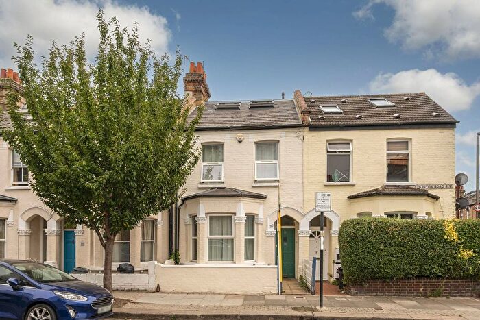 6 Bedroom Property For Sale In Coliston Road, Southfields, London, SW18