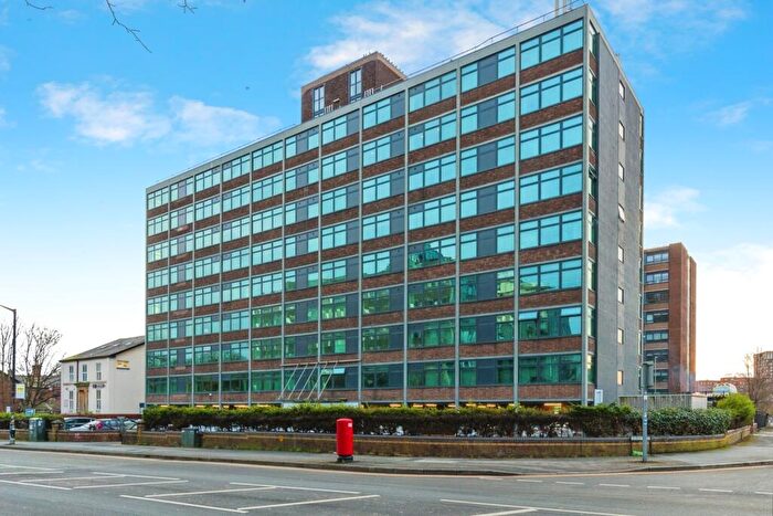 1 Bedroom Flat For Sale In Seymour Grove, Manchester, M16