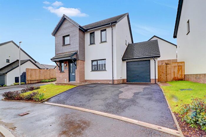 3 Bedroom Detached House For Sale In Lower Abbots, Buckland Brewer, EX39