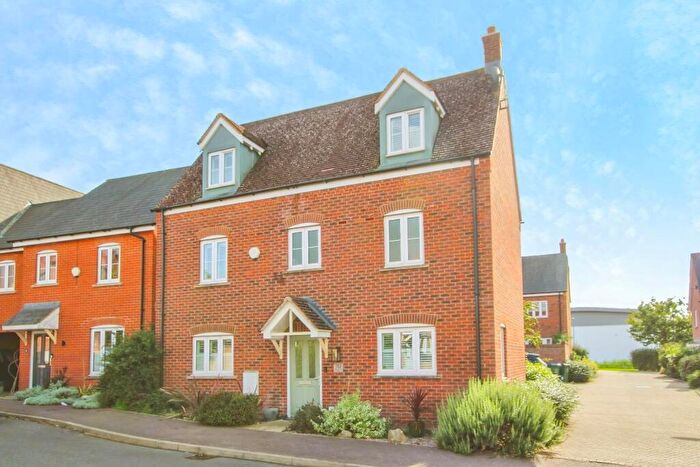 4 Bedroom Detached House For Sale In Durham Road, Pitstone, LU7
