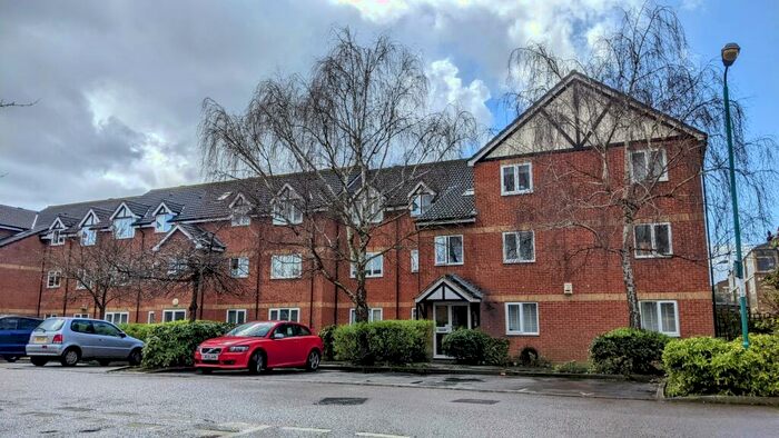 2 Bedroom Apartment To Rent In Foxglove Way, Wallington, Surrey, SM6