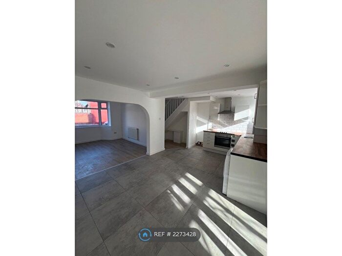 3 Bedroom End Of Terrace House To Rent In Portrush Street, Liverpool, L13