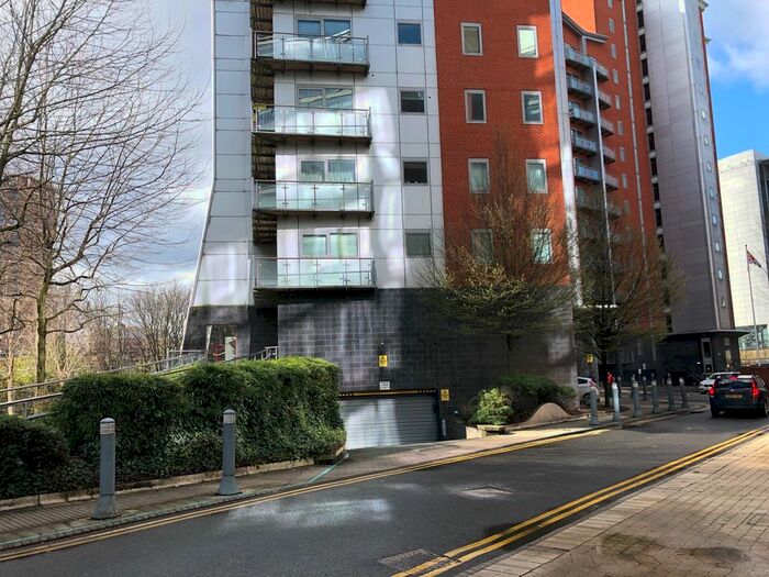 1 Bedroom Flat To Rent In Parking Space, Whitehall Quay, Leeds, LS1