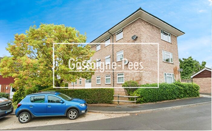 2 Bedroom Flat To Rent In Stephens Road, Tadley, RG26