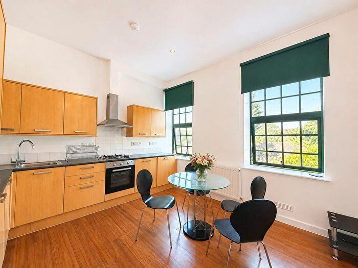 1 Bedroom Flat To Rent In Bullivant Street, Nottingham, NG3