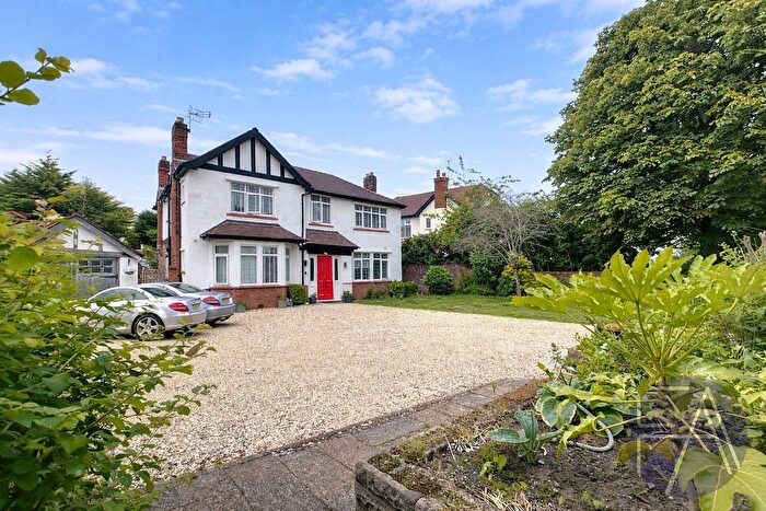 4 Bedroom Detached House For Sale In Cambridge Road, Southport, Merseyside, PR9