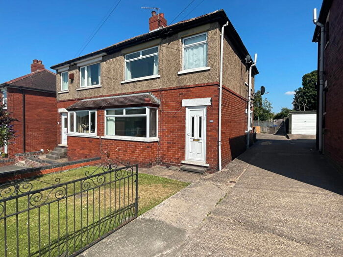 3 Bedroom Semi Detached House For Sale In Southgate Penistone, S36