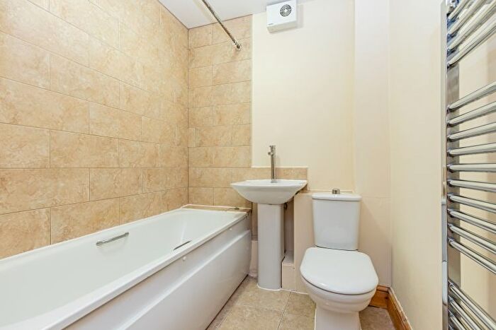 2 Bedroom Flat To Rent In Abingdon Road, Oxford, OX1