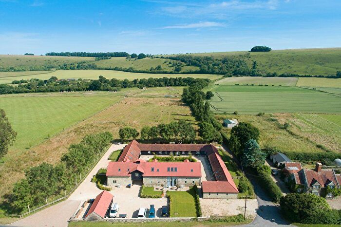 3 Bedroom Barn Conversion For Sale In Ansty, SP3