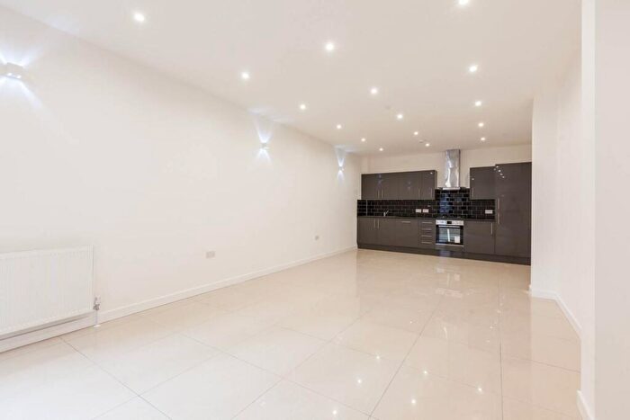 1 Bedroom Flat To Rent In Old Street, Shoreditch, London, EC1V