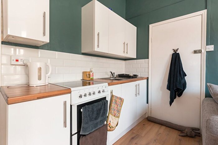 1 Bedroom Flat To Rent In Crescent Road, Ramsgate, CT11
