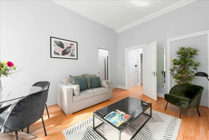 3 Bedroom Flat To Rent In Maddox Street (), London, W1S