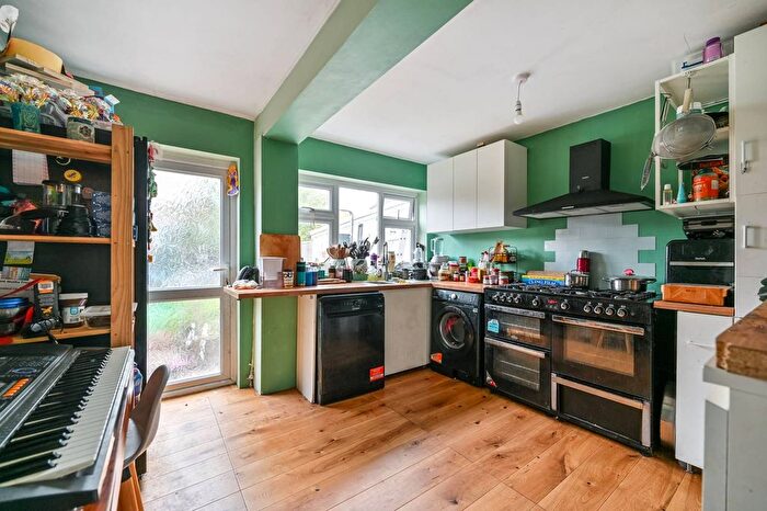 3 Bedroom Semi-detached House For Sale In Waverley Avenue, Whitton, Twickenham, TW2