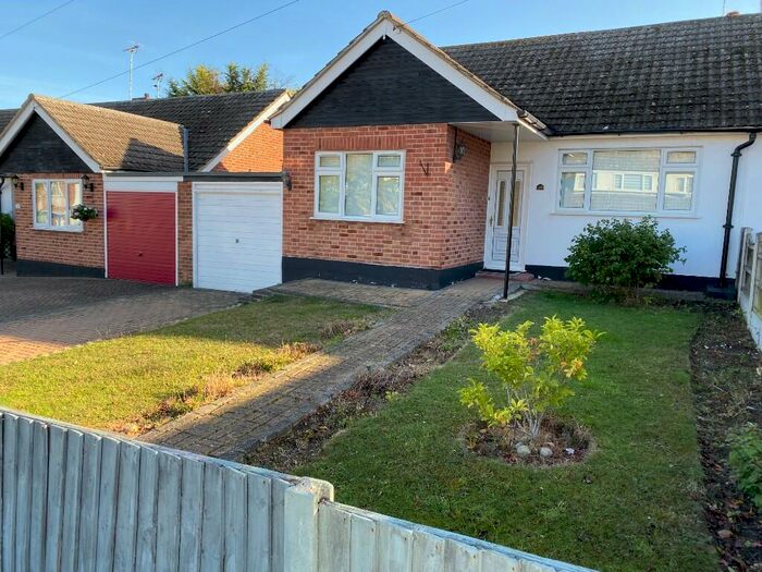2 Bedroom Semi-Detached Bungalow To Rent In Marylands Avenue, Hockley, Essex, SS5