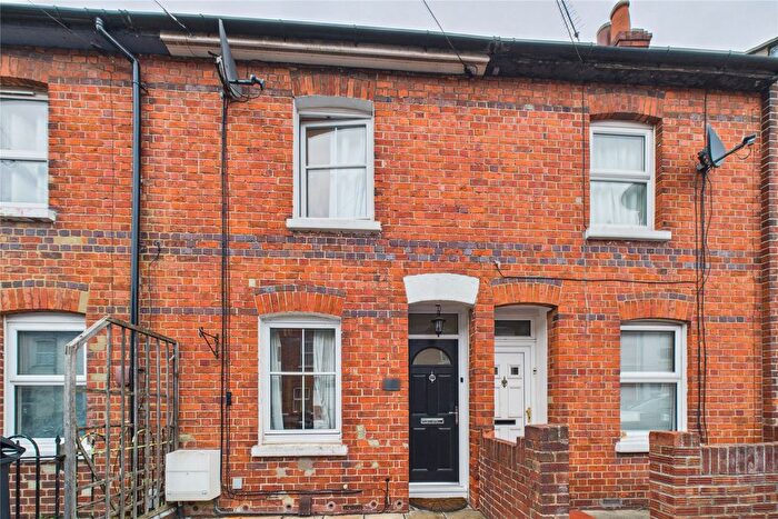 2 Bedroom Terraced House For Sale In Waldeck Street, Reading, Berkshire, RG1