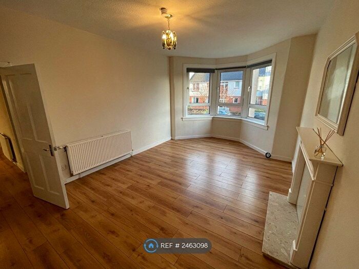 3 Bedroom Flat To Rent In Raploch Avenue, Glasgow, G14