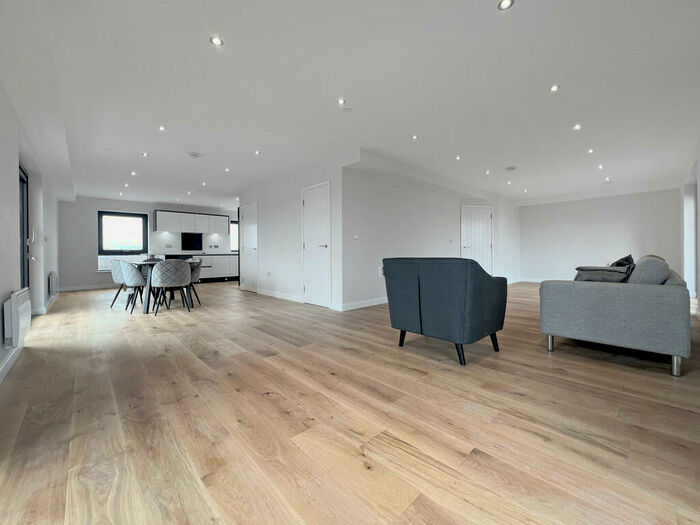 4 Bedroom Penthouse To Rent In Block F Victoria Riverside, Leeds City Centre, LS10