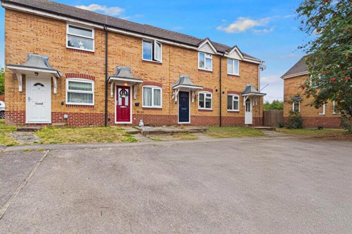 1 Bedroom Terraced House For Sale In Harrington Close, Newbury, Berkshire, RG14