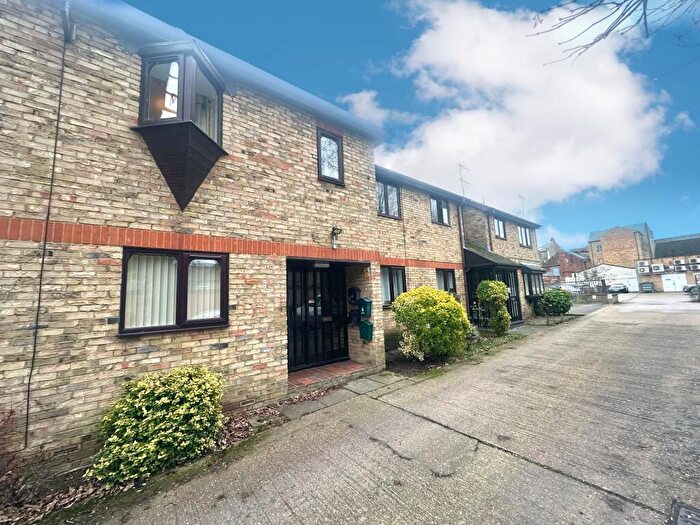 1 Bedroom House To Rent In East Street, St. Ives, PE27