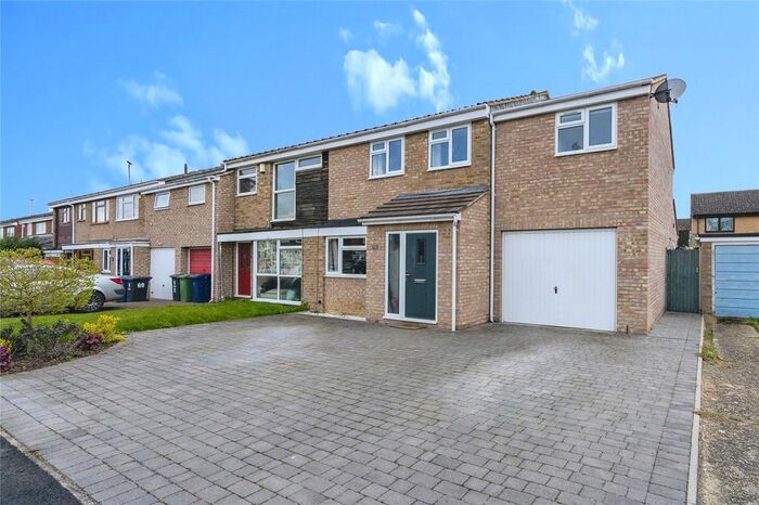 4 Bedroom Semi-Detached House For Sale In Parlour Close, Histon, Cambridge, Cambridgeshire, CB24