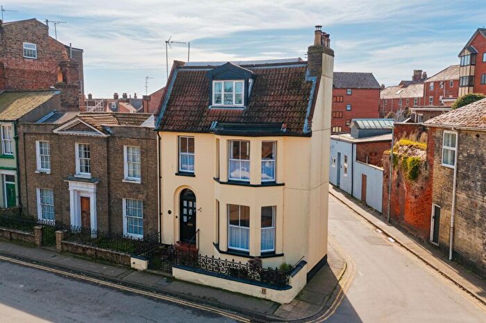 4 Bedroom End Of Terrace House For Sale In St. Georges Road, Great Yarmouth, NR30