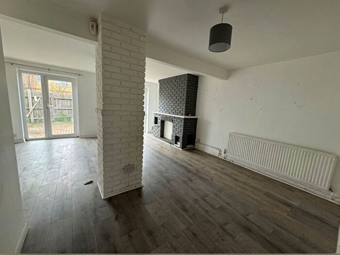 4 Bedroom Semi-Detached House To Rent In Moore Avenue, Tilbury, RM18