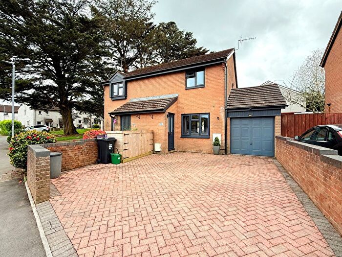 3 Bedroom Semi-Detached House For Sale In Little Oaks, Penryn, TR10