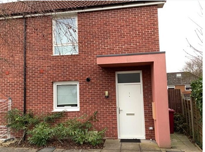 2 Bedroom House To Rent In Wickenby Close, Scunthorpe, DN17