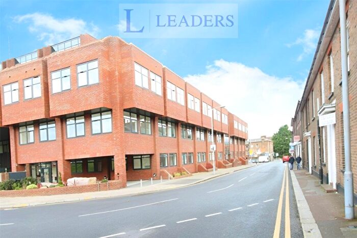 1 Bedroom Apartment For Sale In Flowers Way, Luton, Bedfordshire, LU1