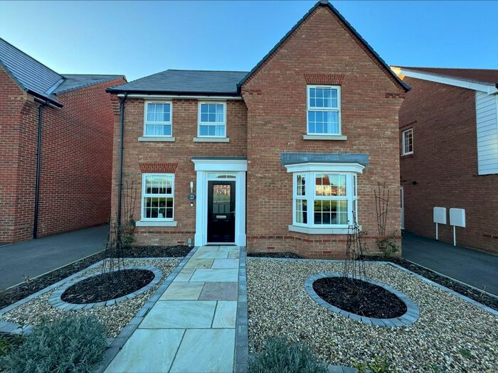 4 Bedroom Detached House For Sale In Hegarty Way, Staplehurst, Tonbridge, TN12