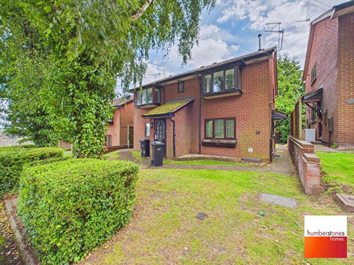 1 Bedroom Flat For Sale In Leasowes Court, Red Leasowes Road- Halesowen, B63